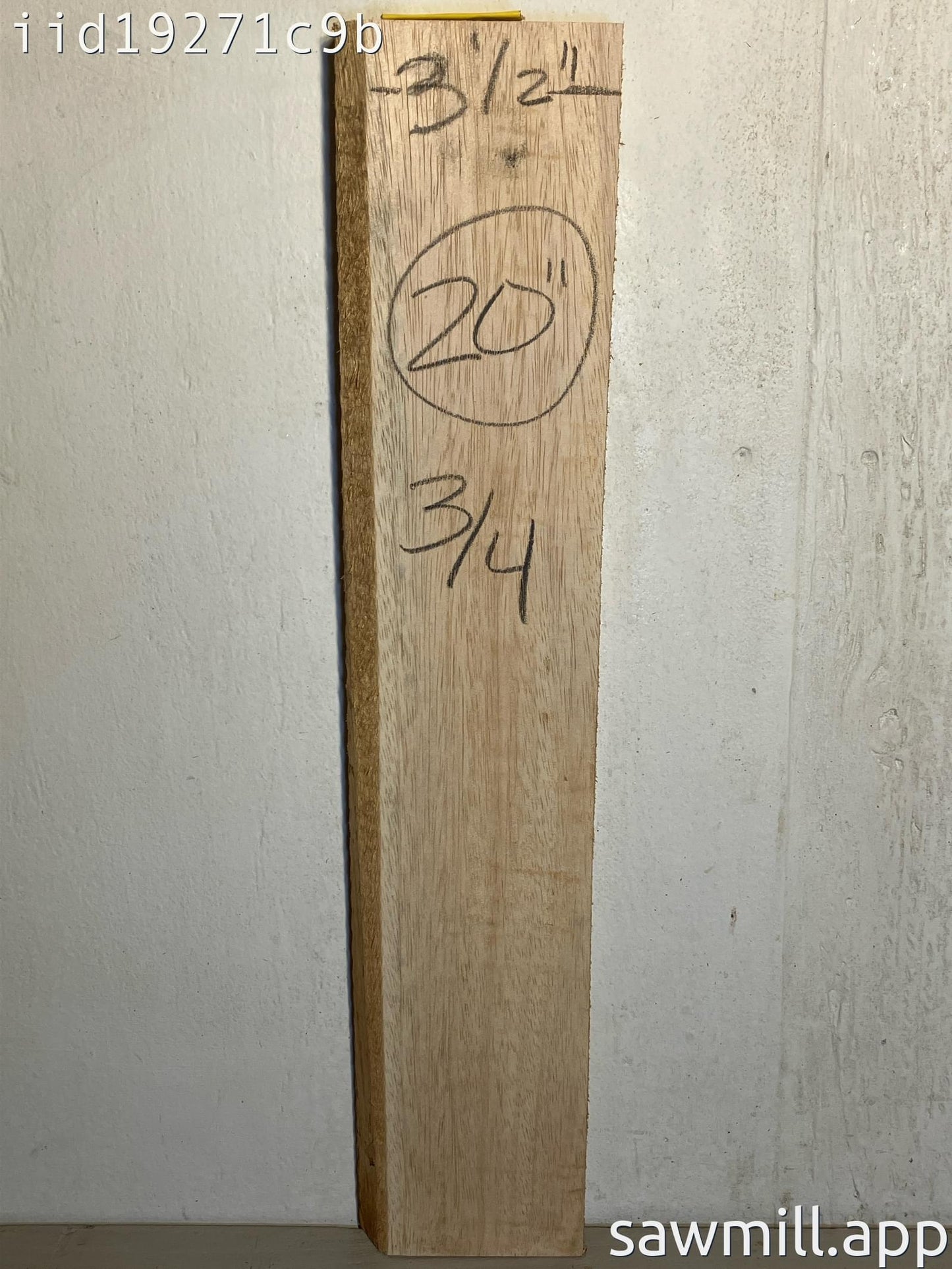 0.75" x 3" x 20" Albizia