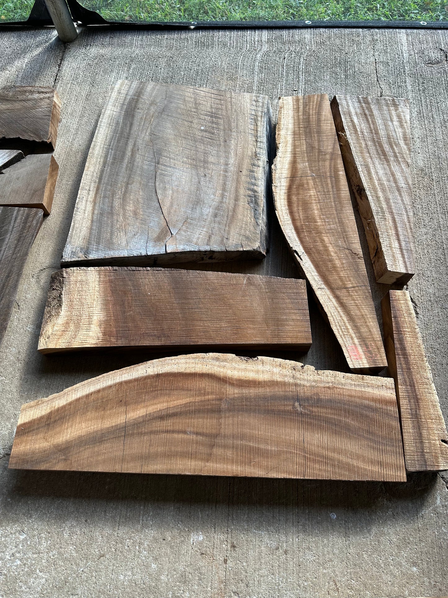 Monkeypod offcuts (wholesale)